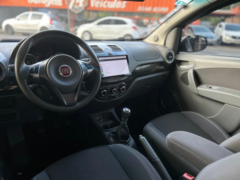 SIENA 1.6 MPI ESSENCE 16V FLEX 4P MANUAL - 2015 - TRêS COROAS