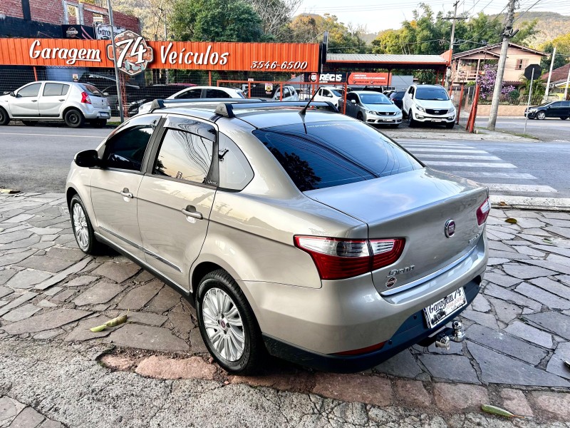 SIENA 1.6 MPI ESSENCE 16V FLEX 4P MANUAL - 2015 - TRêS COROAS