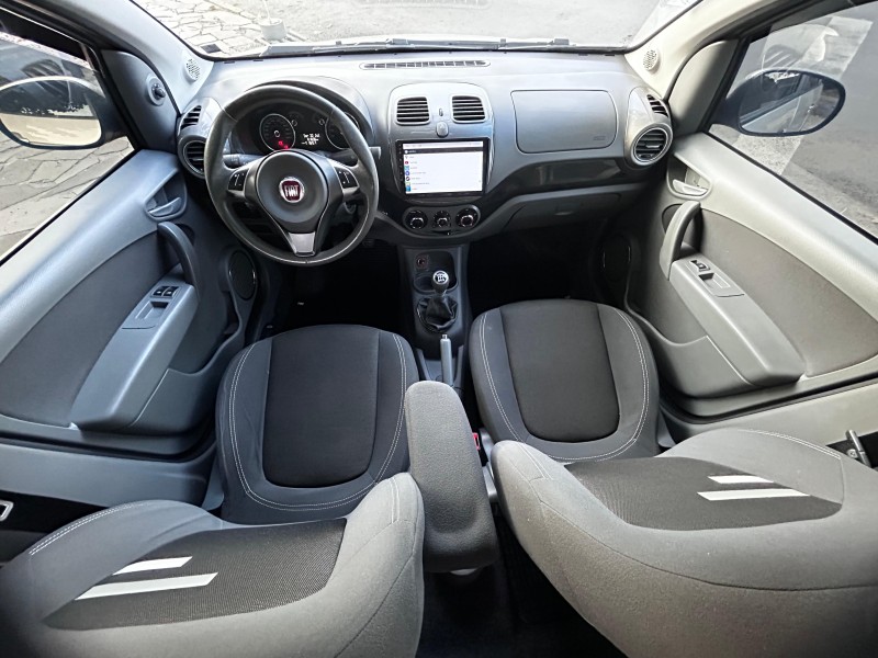 SIENA 1.6 MPI ESSENCE 16V FLEX 4P MANUAL - 2015 - TRêS COROAS