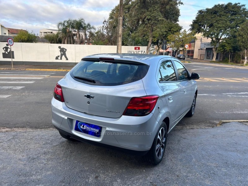 ONIX 1.4 MPFI LTZ 8V FLEX 4P MANUAL - 2013 - VENâNCIO AIRES