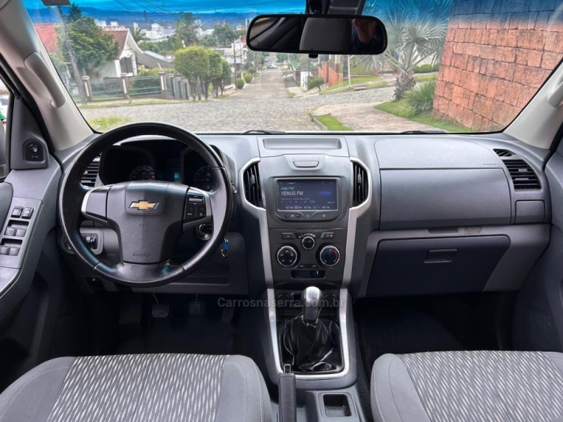 S10 2.5 LT 4X2 CD 16V FLEX 4P MANUAL - 2015 - VENâNCIO AIRES