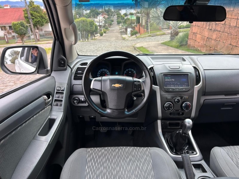 S10 2.5 LT 4X2 CD 16V FLEX 4P MANUAL - 2015 - VENâNCIO AIRES