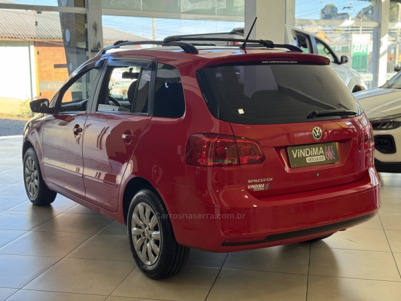 SPACEFOX 1.6 MI TREND 8V FLEX 4P MANUAL - 2013 - FLORES DA CUNHA