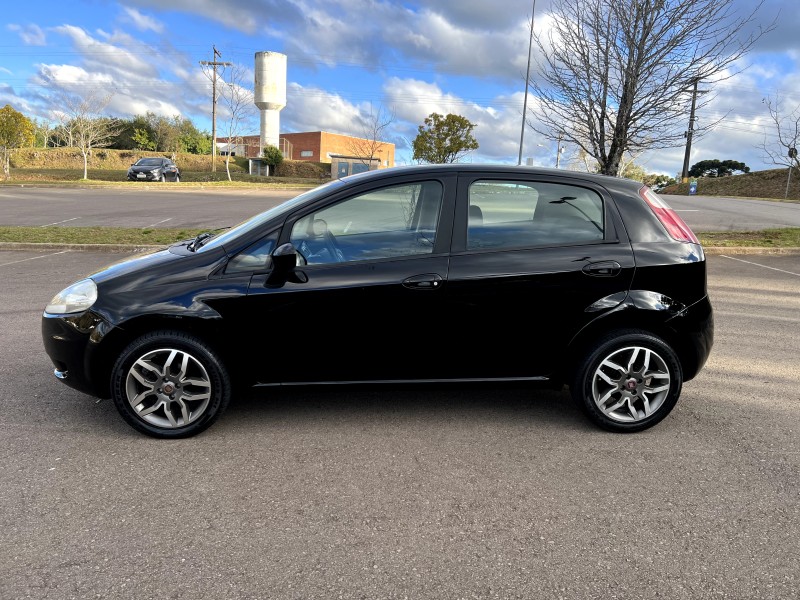 PUNTO 1.4 ATTRACTIVE 8V FLEX 4P MANUAL - 2011 - BENTO GONçALVES
