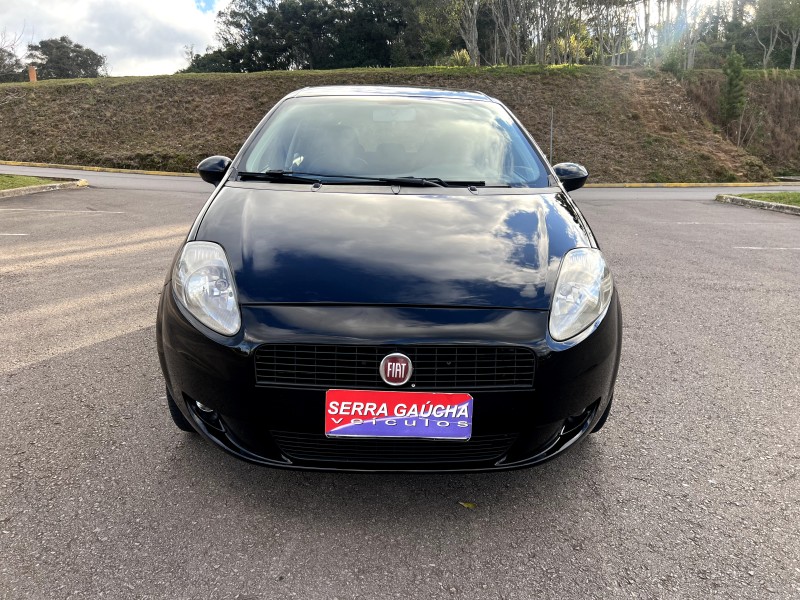 PUNTO 1.4 ATTRACTIVE 8V FLEX 4P MANUAL - 2011 - BENTO GONçALVES