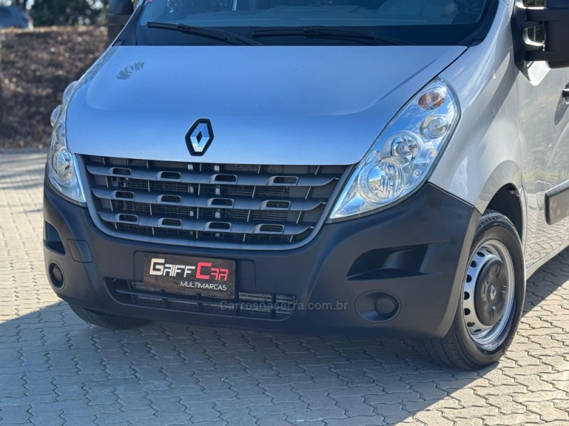 MASTER 2.3 DCI MINIBUS EXECUTIVE L3H2 16 LUGARES 16V DIESEL 4P MANUAL - 2016 - DOIS IRMãOS