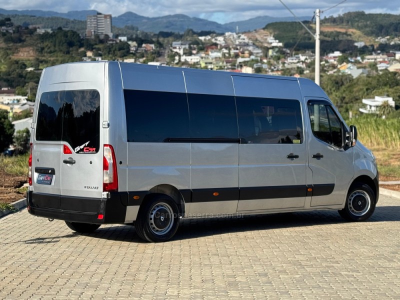 MASTER 2.3 DCI MINIBUS EXECUTIVE L3H2 16 LUGARES 16V DIESEL 4P MANUAL - 2016 - DOIS IRMãOS