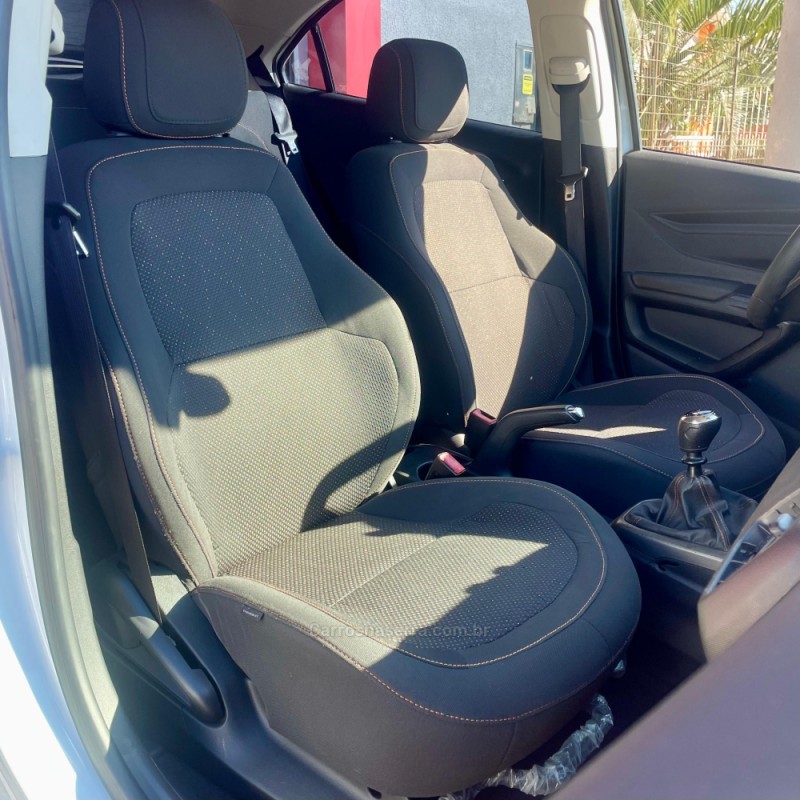 ONIX 1.4 MPFI LT 8V FLEX 4P MANUAL - 2013 - VACARIA