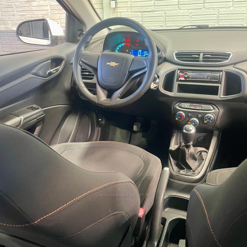 ONIX 1.4 MPFI LT 8V FLEX 4P MANUAL - 2013 - VACARIA