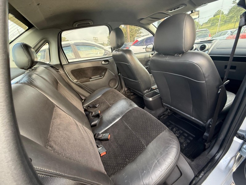 FIESTA 1.6 MPI SEDAN 8V FLEX 4P MANUAL - 2009 - FARROUPILHA