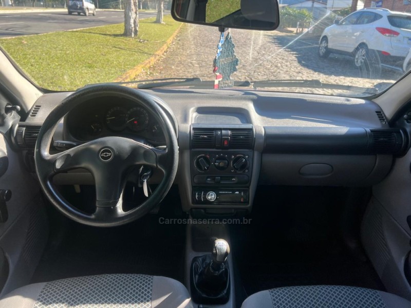 CORSA 1.0 MPFI CLASSIC SEDAN LIFE 8V FLEX 4P MANUAL - 2009 - DOIS IRMãOS