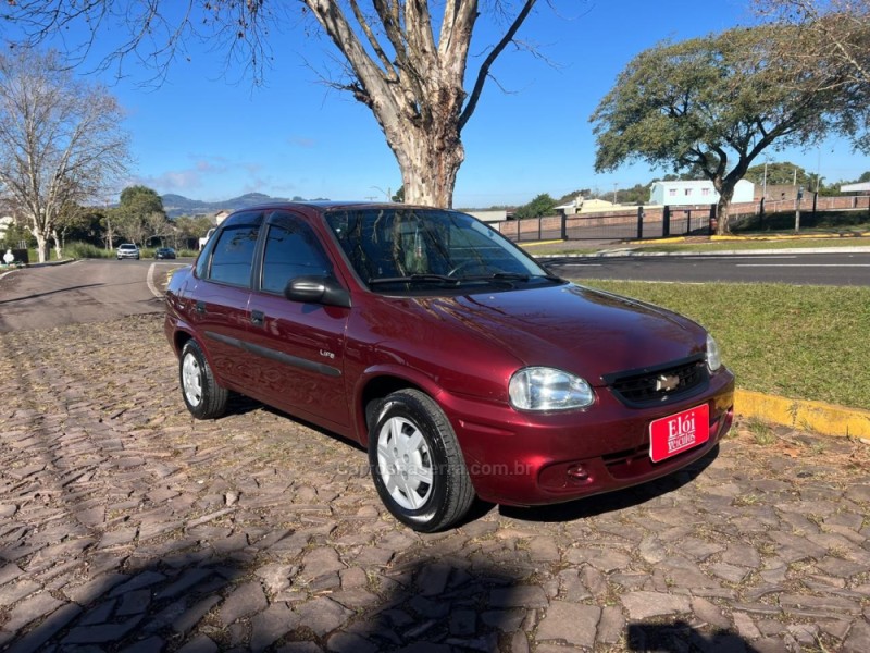 CORSA 1.0 MPFI CLASSIC SEDAN LIFE 8V FLEX 4P MANUAL - 2009 - DOIS IRMãOS
