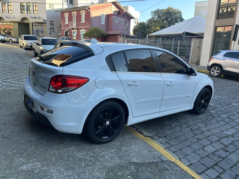 CRUZE 1.8 LT SPORT6 16V FLEX 4P AUTOMÁTICO - 2016 - GARIBALDI