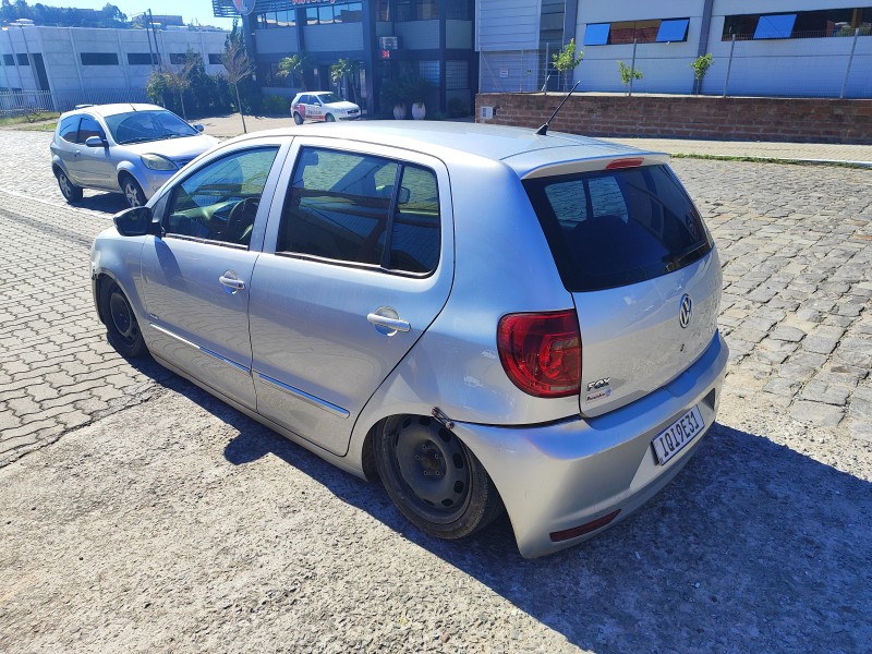 FOX 1.0 MI TREND 8V FLEX 4P MANUAL - 2010 - FARROUPILHA