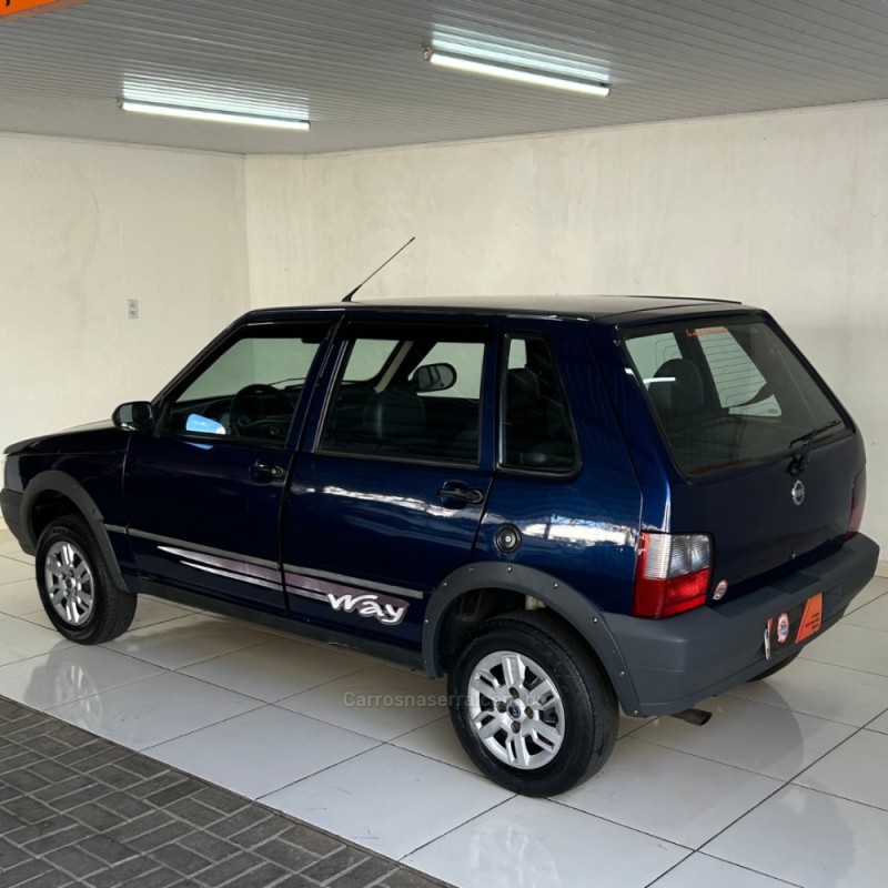 UNO 1.0 WAY 8V FLEX 4P MANUAL - 2009 - VACARIA
