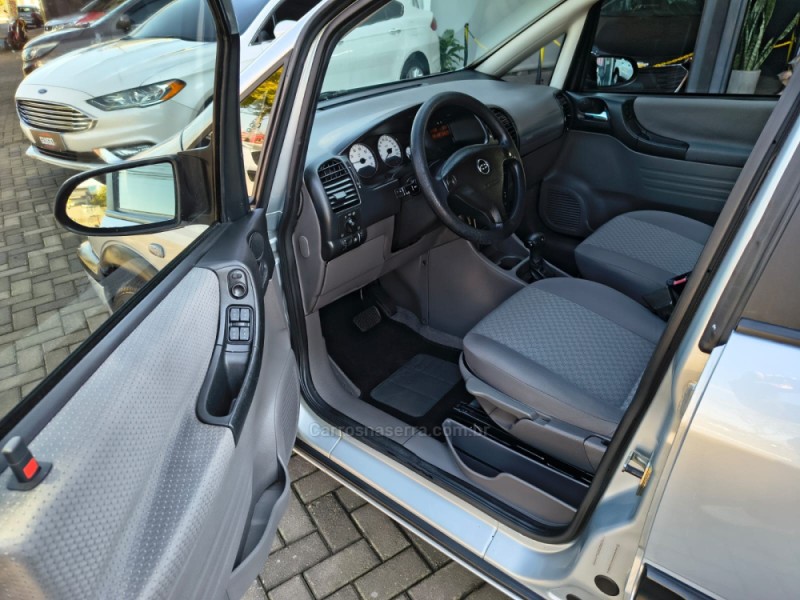 ZAFIRA 2.0 MPFI EXPRESSION 8V FLEX 4P AUTOMÁTICO - 2009 - NOVO HAMBURGO