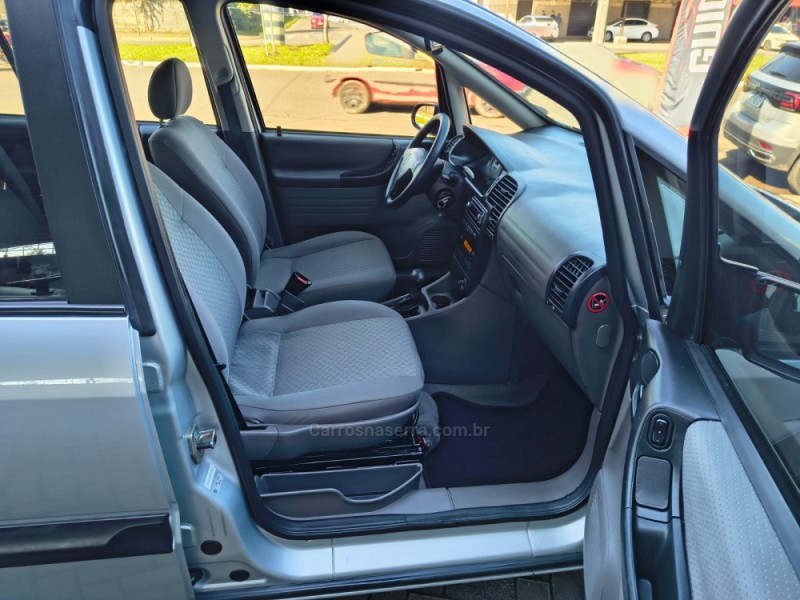 ZAFIRA 2.0 MPFI EXPRESSION 8V FLEX 4P AUTOMÁTICO - 2009 - NOVO HAMBURGO