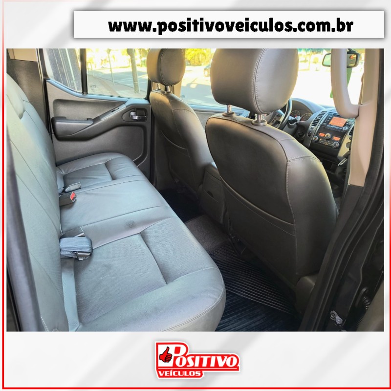 FRONTIER 2.5 SL 4X4 CD TURBO ELETRONIC DIESEL 4P AUTOMÁTICO - 2014 - CAXIAS DO SUL