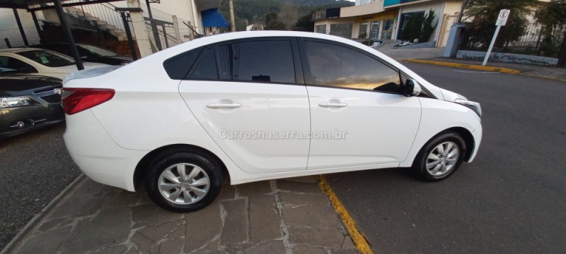 HB20S 1.6 COMFORT PLUS 16V FLEX 4P MANUAL - 2015 - PICADA CAFé