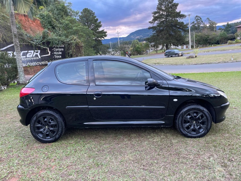 206 1.0 SOLEIL 16V GASOLINA 2P MANUAL - 2002 - BOM PRINCíPIO