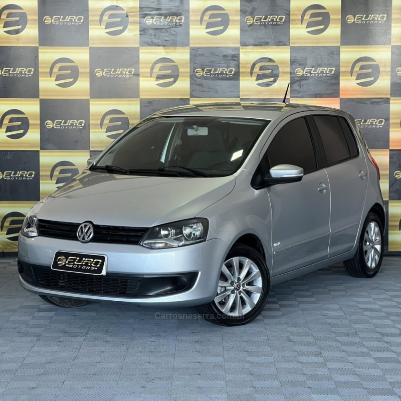 FOX 1.6 MI ITREND 8V FLEX 4P MANUAL - 2012 - PORTãO