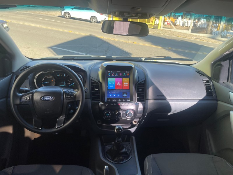 RANGER 2.5 XLT 4X2 CD 16V FLEX 4P MANUAL - 2014 - CAXIAS DO SUL