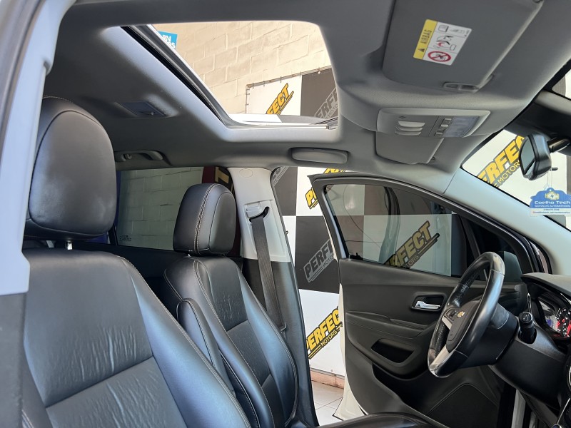 TRACKER 1.4 16V TURBO FLEX PREMIER AUTOMÁTICO - 2018 - PORTãO