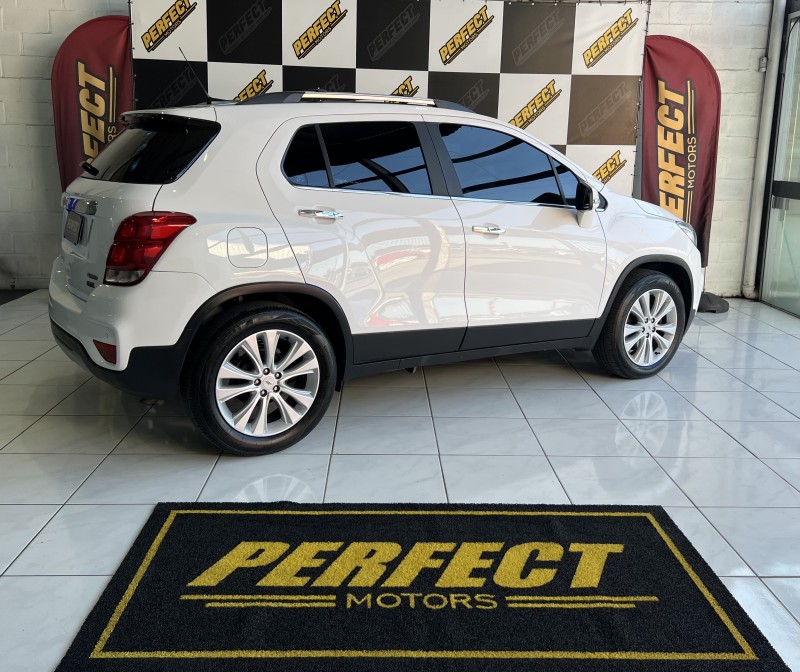 TRACKER 1.4 16V TURBO FLEX PREMIER AUTOMÁTICO - 2018 - PORTãO