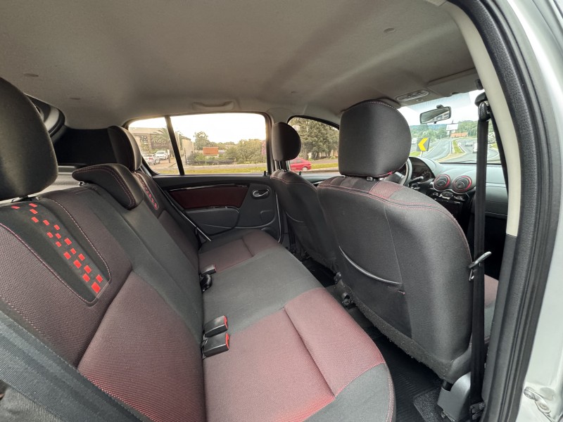 SANDERO 1.6 STEPWAY 8V FLEX 4P MANUAL - 2014 - DOIS IRMãOS
