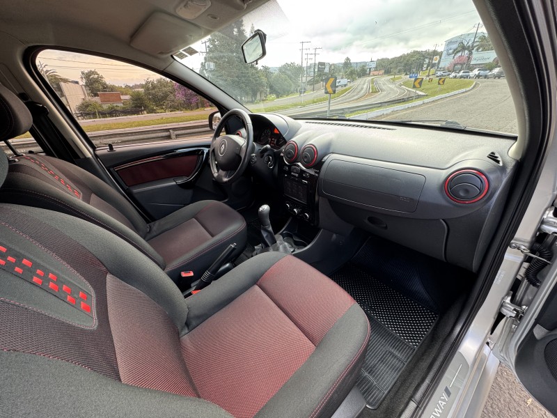 SANDERO 1.6 STEPWAY 8V FLEX 4P MANUAL - 2014 - DOIS IRMãOS