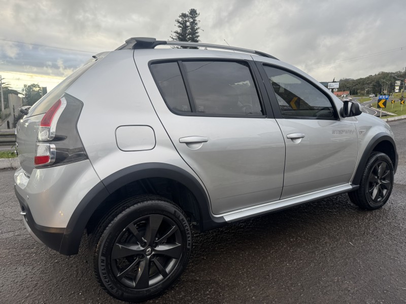 SANDERO 1.6 STEPWAY 8V FLEX 4P MANUAL - 2014 - DOIS IRMãOS