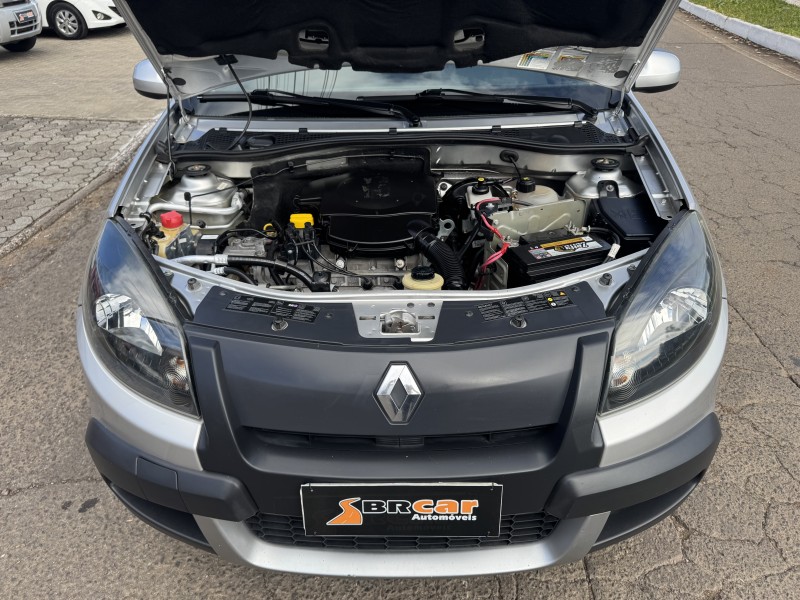SANDERO 1.6 STEPWAY 8V FLEX 4P MANUAL - 2014 - DOIS IRMãOS