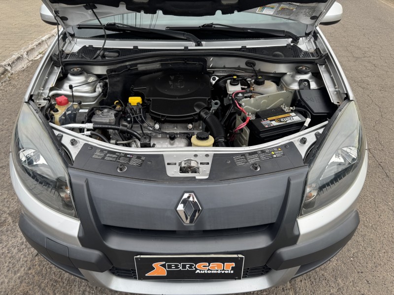 SANDERO 1.6 STEPWAY 8V FLEX 4P MANUAL - 2014 - DOIS IRMãOS