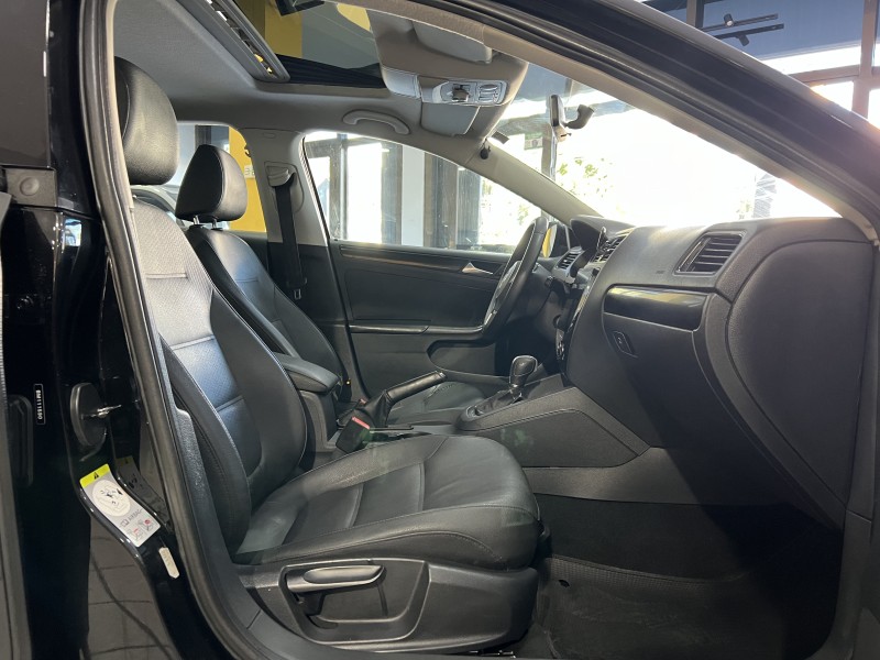 JETTA 2.0 COMFORTLINE FLEX 4P TIPTRONIC - 2011 - CAXIAS DO SUL