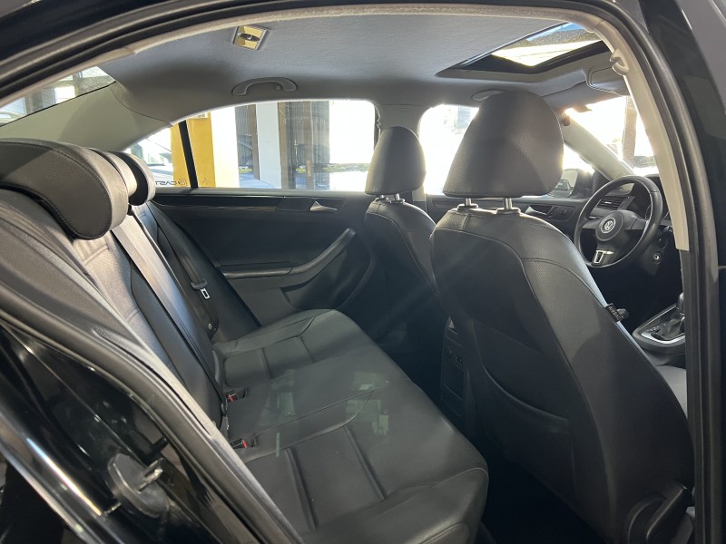 JETTA 2.0 COMFORTLINE FLEX 4P TIPTRONIC - 2011 - CAXIAS DO SUL