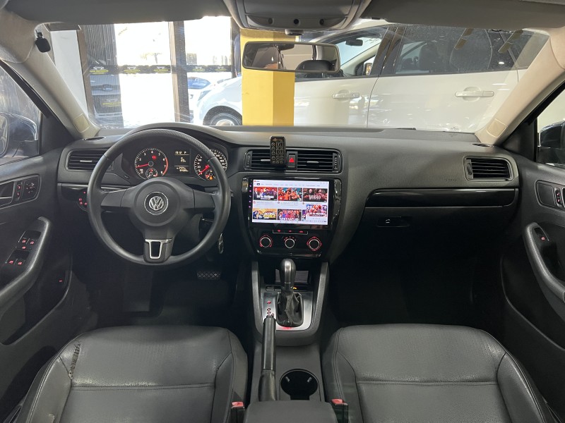 JETTA 2.0 COMFORTLINE FLEX 4P TIPTRONIC - 2011 - CAXIAS DO SUL