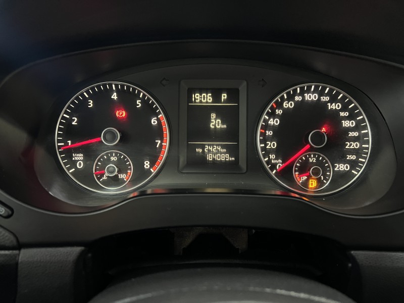 JETTA 2.0 COMFORTLINE FLEX 4P TIPTRONIC - 2011 - CAXIAS DO SUL