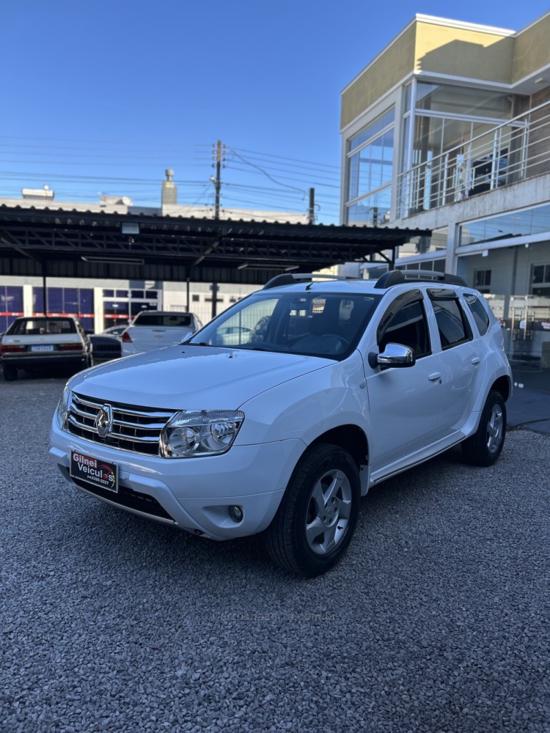 DUSTER 1.6 DYNAMIQUE 4X2 16V FLEX 4P MANUAL - 2013 - CARAZINHO