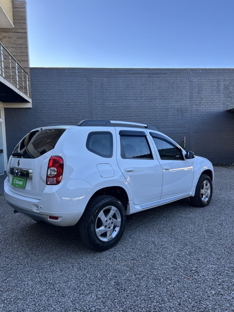 DUSTER 1.6 DYNAMIQUE 4X2 16V FLEX 4P MANUAL - 2013 - CARAZINHO