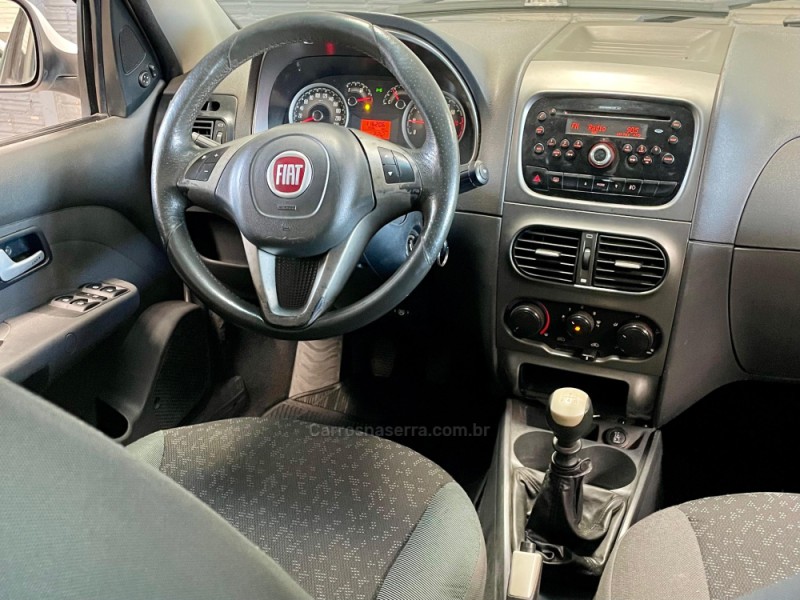 PALIO 1.6 TREKKING WEEKEND 16V FLEX 4P MANUAL - 2014 - VACARIA
