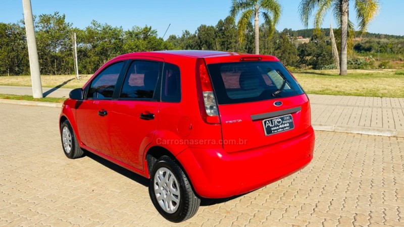 FIESTA 1.6 MPI CLASS HATCH 8V FLEX 4P MANUAL - 2011 - DOIS IRMãOS