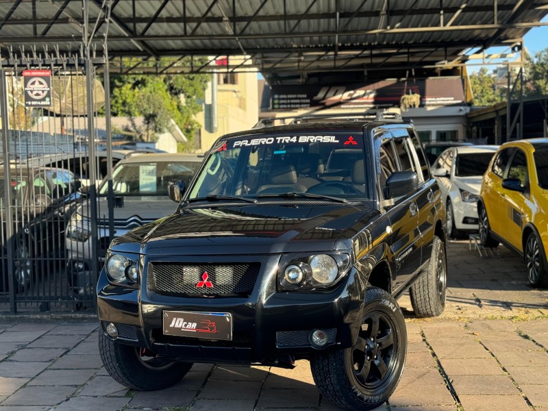 PAJERO TR4 2.0 4X4 16V 131CV GASOLINA 4P AUTOMÁTICO - 2010 - CAXIAS DO SUL