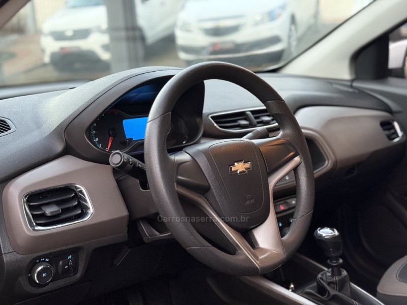 PRISMA 1.4 MPFI LTZ 8V FLEX 4P MANUAL - 2015 - PAROBé