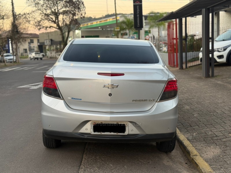 PRISMA 1.4 MPFI LTZ 8V FLEX 4P MANUAL - 2015 - PAROBé