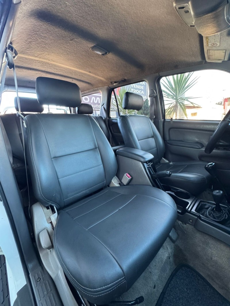 HILUX SW4 3.0 4X4 8V TURBO DIESEL 4P MANUAL - 2001 - CAXIAS DO SUL
