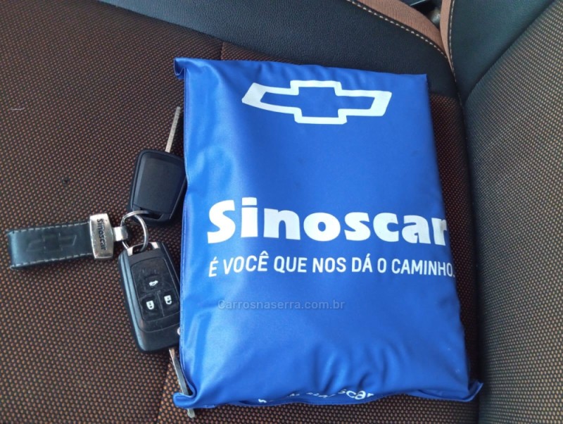 ONIX 1.4 MPFI ACTIV 8V FLEX 4P MANUAL - 2017 - PICADA CAFé