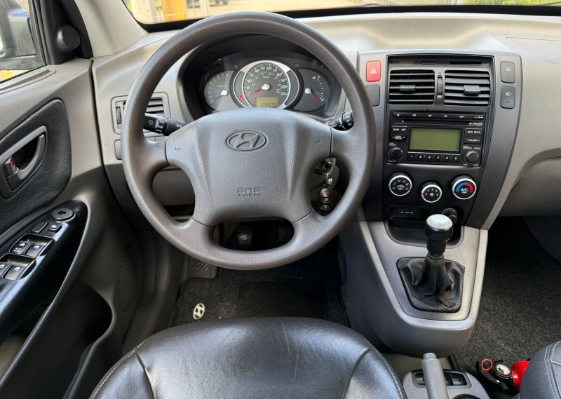 TUCSON 2.0 MPFI GL 16V 142CV 2WD GASOLINA 4P MANUAL - 2012 - CANELA