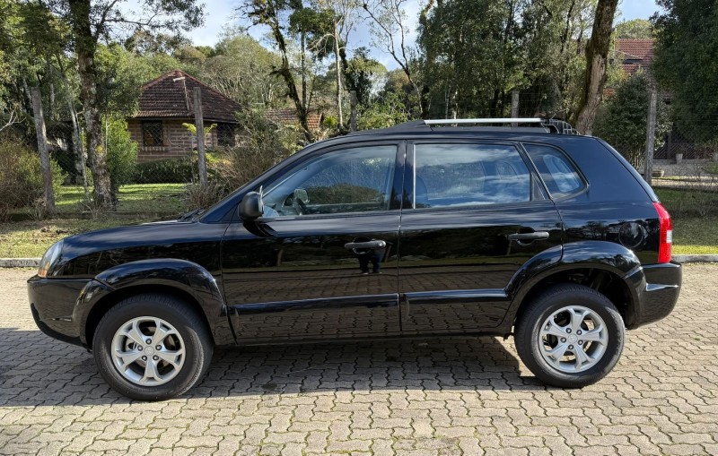 TUCSON 2.0 MPFI GL 16V 142CV 2WD GASOLINA 4P MANUAL - 2012 - CANELA