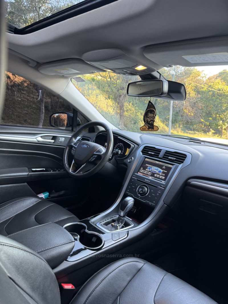 FUSION 2.0 TITANIUM GTDI ECOBOOST AWD AUTOMÁTICO - 2015 - NOVA ARAçá
