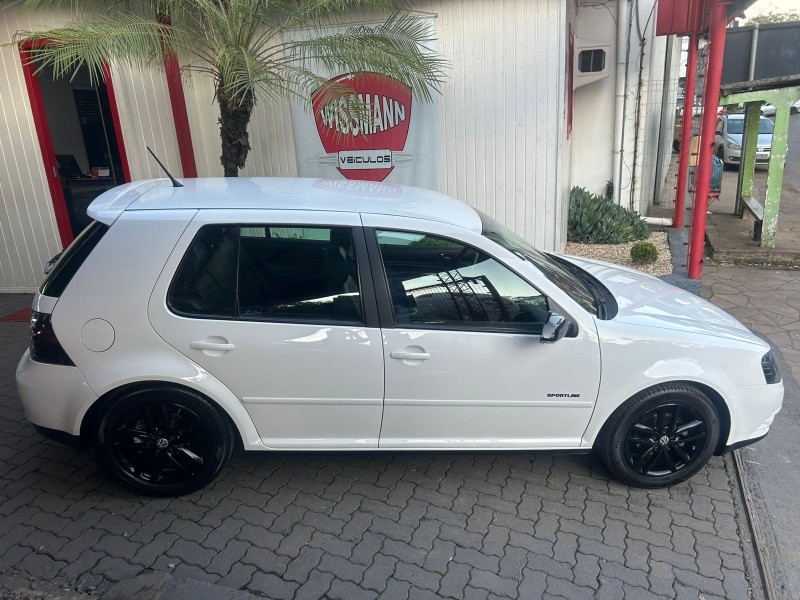 GOLF 1.6 MI SPORTLINE 8V FLEX 4P MANUAL - 2011 - TRêS COROAS